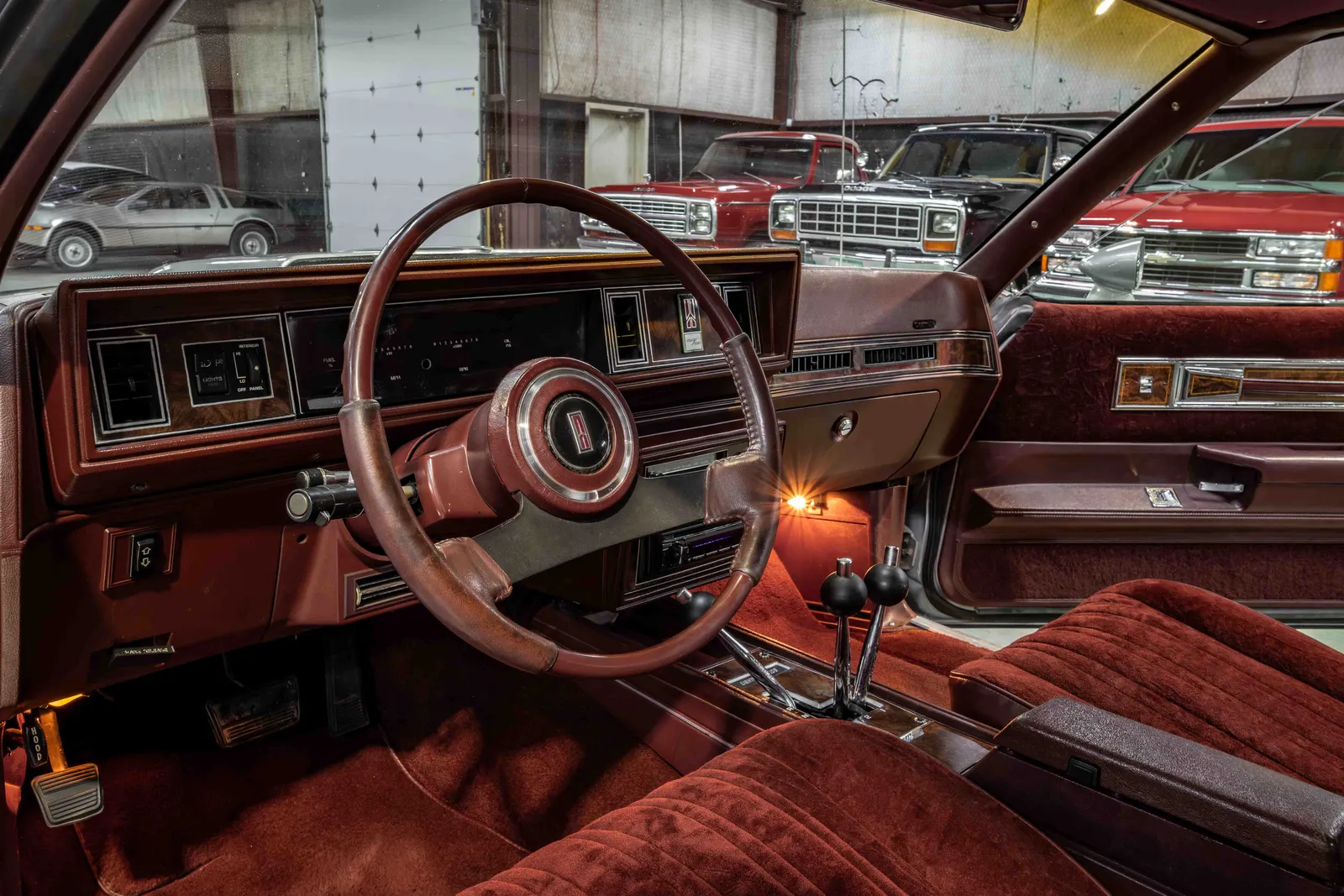 13_1984-Oldsmobile-Hurst Olds-Silver and Black-453022-43.jpg